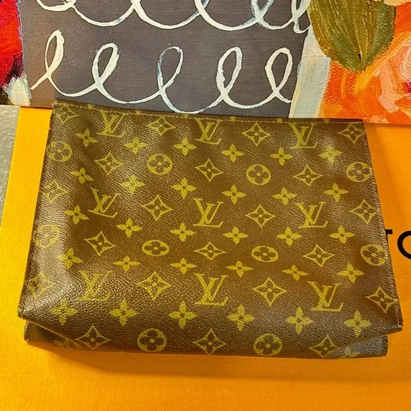 Louis Vuitton Monogram Cosmetics Brown Toiletry Bag - Picture 13 of 13